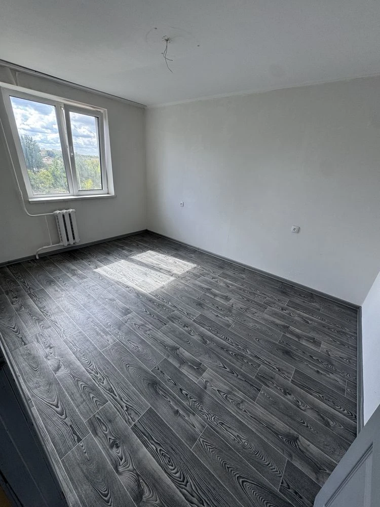 For Sale: 3-bedroom apartment in the city of Dubno, Mechernic district.