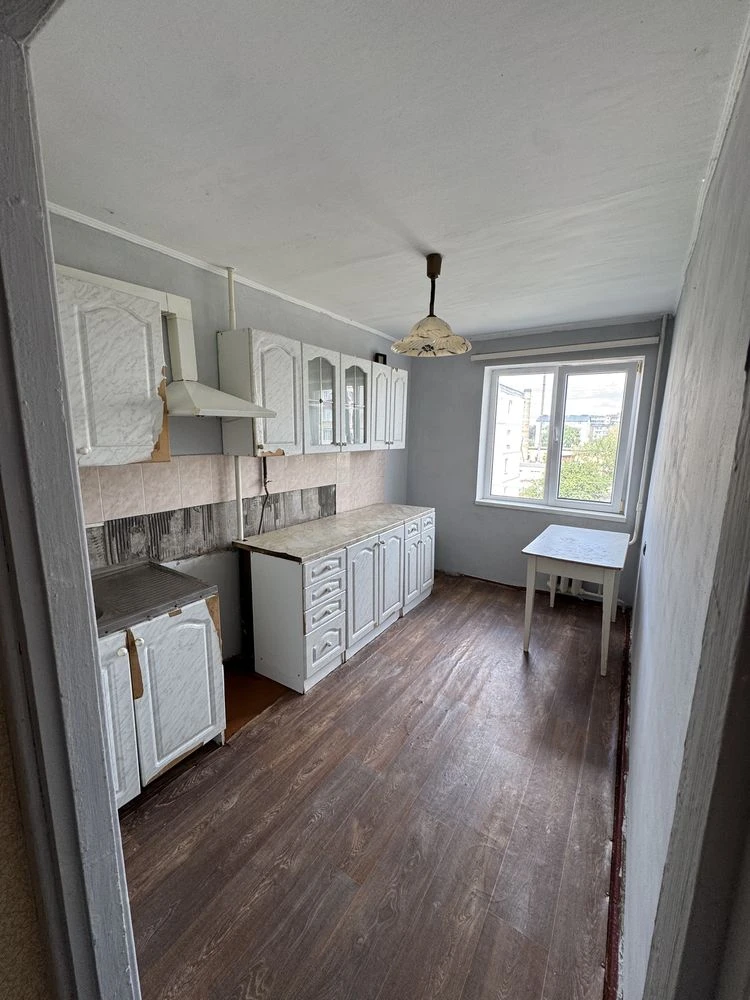 For Sale: 3-bedroom apartment in the city of Dubno, Mechernic district.