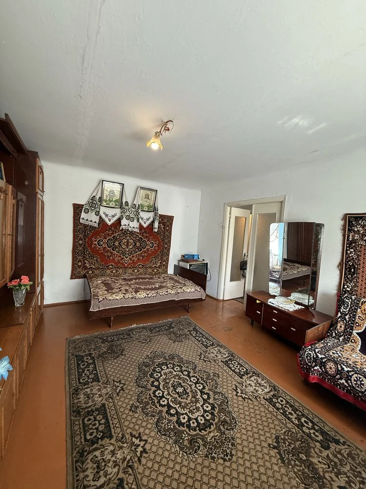 Sale of 1-room apartment in the Khmilniki district, вул. Hrushevskoho