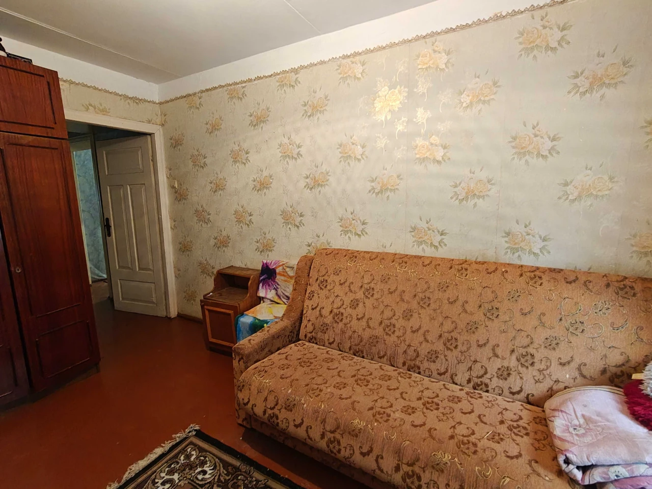 Велика трикімнатна квартира з автономним опаленням на Базарч