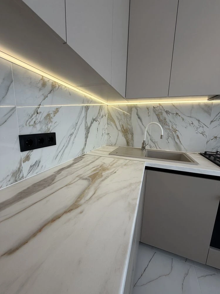 Продам 2х двох кімнатну квартиру ЖК "Grand Central"