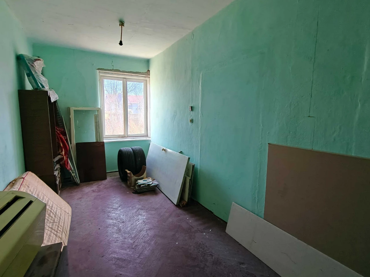 Дуже велика квартира під ремонт або перепланування з прилегл