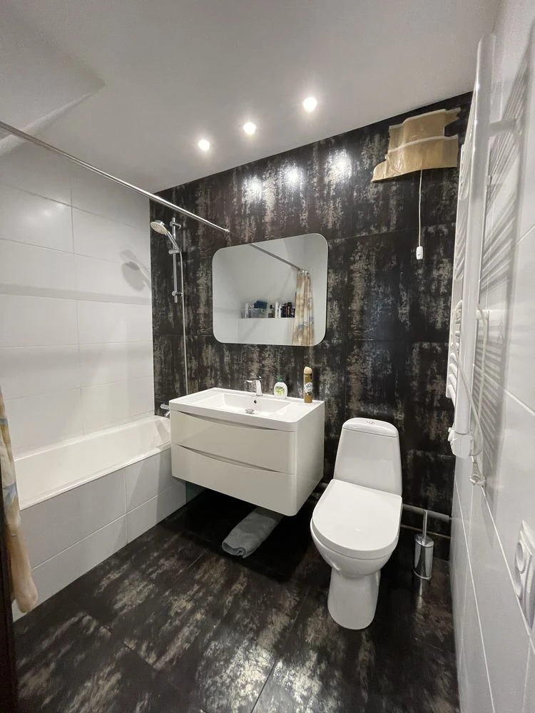 For Sale: Four-room, two-level apartment in Zdolbunov with a private plot
