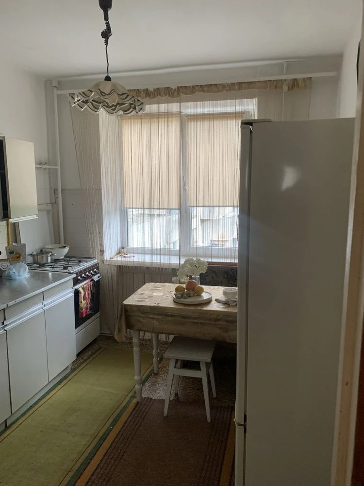 Sale of a 3-room apartment in the area of the 6th school