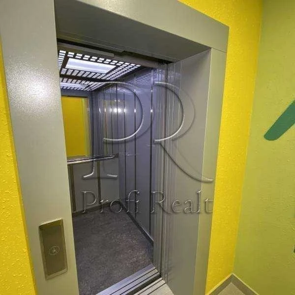 2-room apartment for sale 70 m², Tiraspolska Street, 52