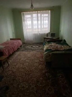 Продам 4-кімнатну кв, автономка, власник.