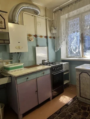 Продаж 2-кімнатної квартира в центрі Здолбунова. Можливий то