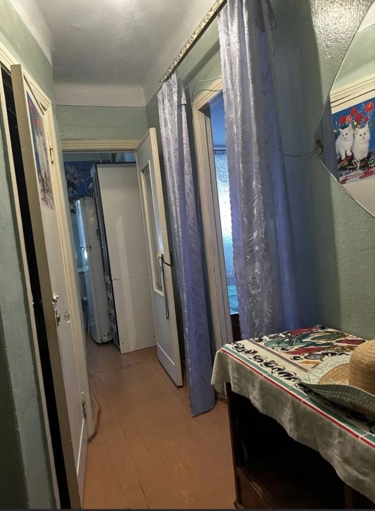 Продаж 2-кімнатної квартира в центрі Здолбунова. Можливий то