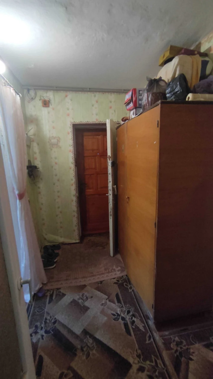Продается трехкомнатная квартира в городе Коречь