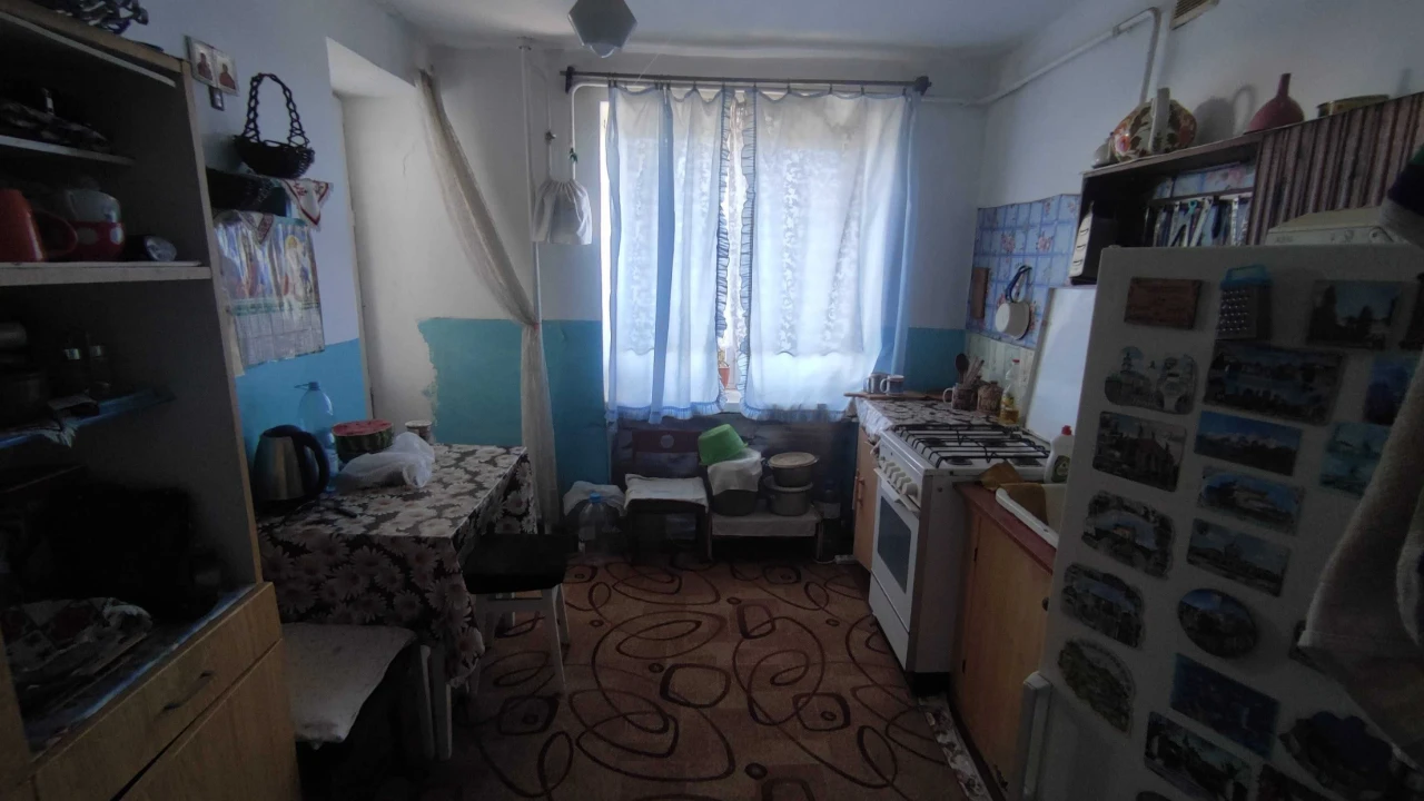 Продается трехкомнатная квартира в городе Коречь