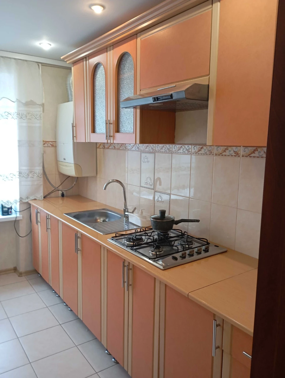 Продам  трьох кімнатну квартиру
