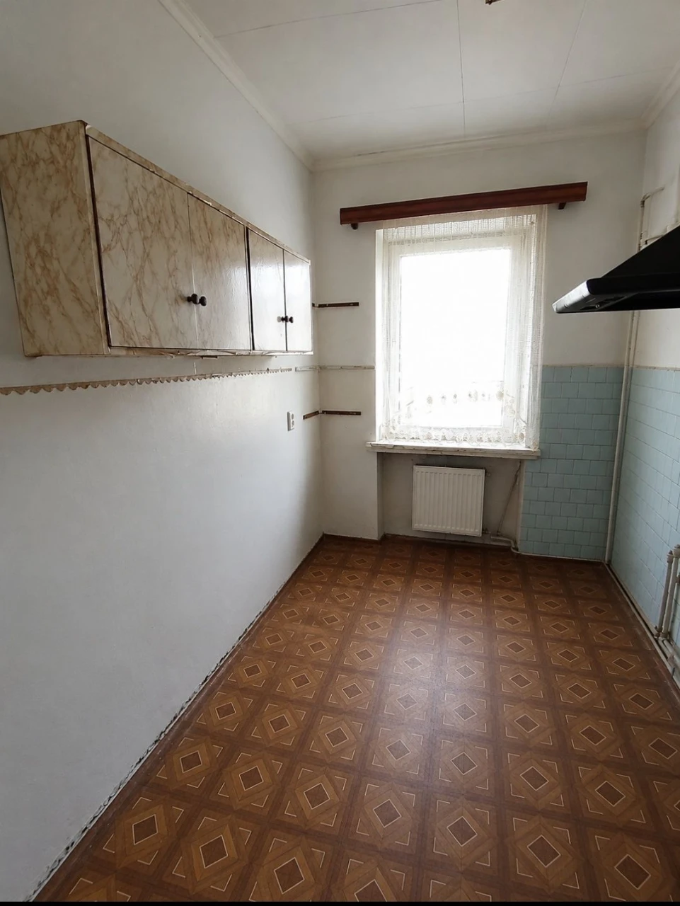 3-room apartment in the center of Zdolbunovo-2, autonomous heating