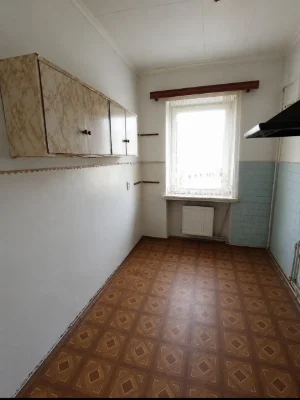 3-room apartment in the center of Zdolbunovo-2, autonomous heating