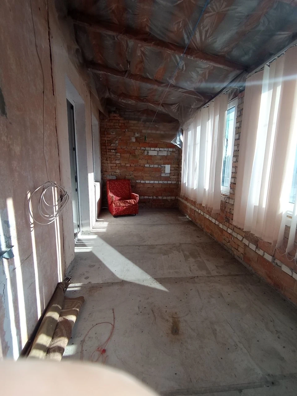 3-room apartment in the center of Zdolbunovo-2, autonomous heating