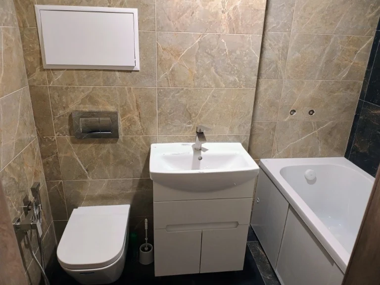 Urgent! Large One-Bedroom Apartment 34 sq m. Zdolbuniv -
