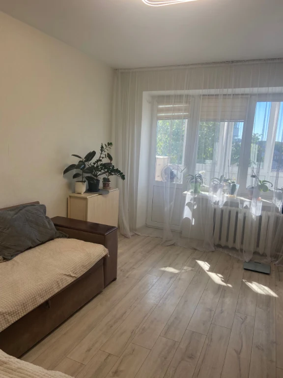 Продам 3-х кімнатну квартиру