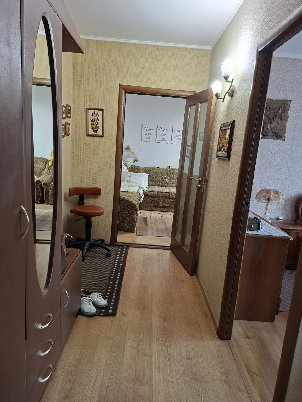 Продається  2х кімнатна  квартира в м.Здолбунів, центр.