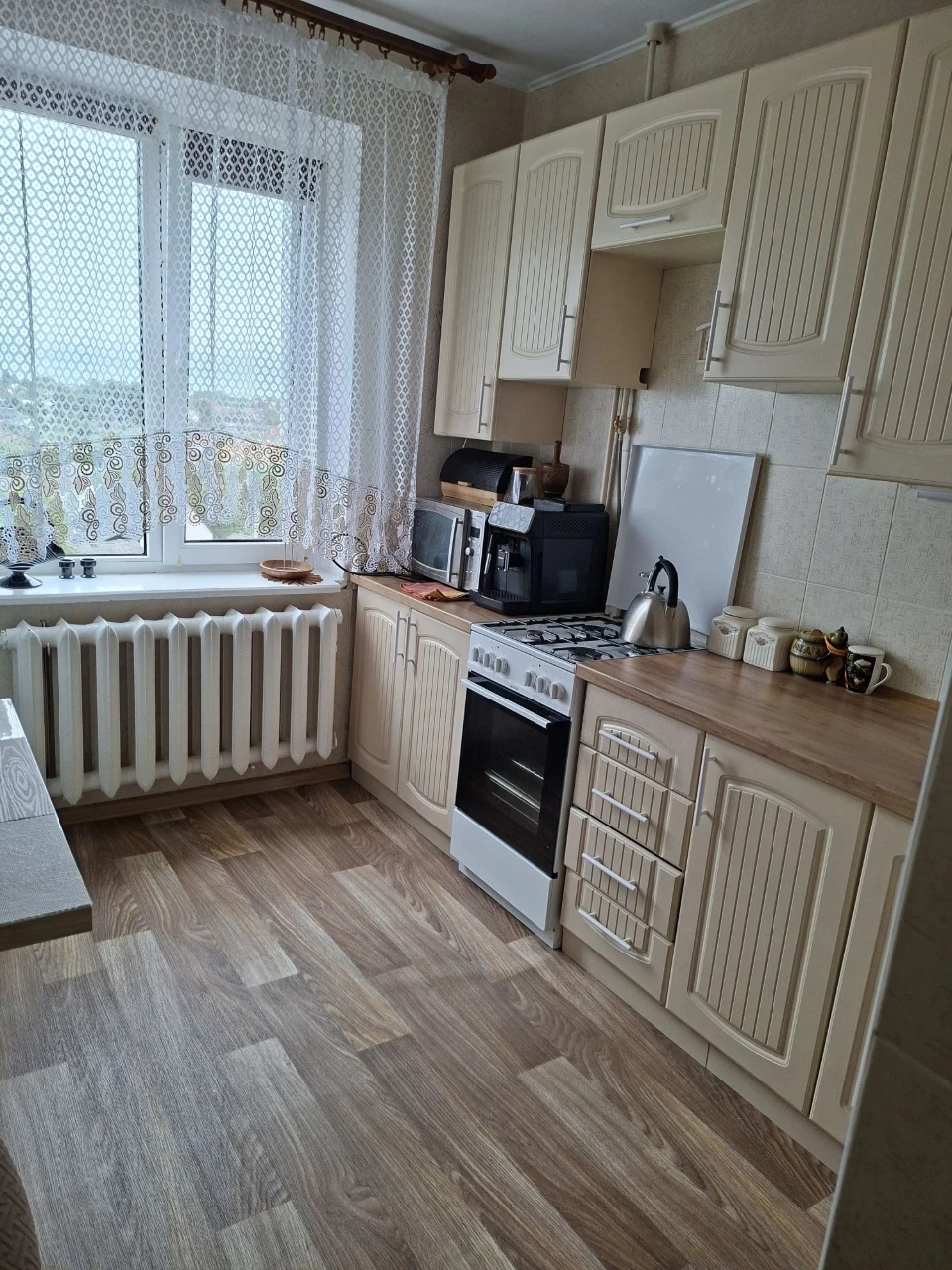 Продається  2х кімнатна  квартира в м.Здолбунів, центр.