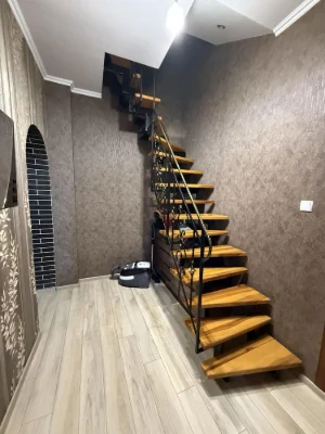 Продаж 2-кімнатної квартир з власним подвірʼям