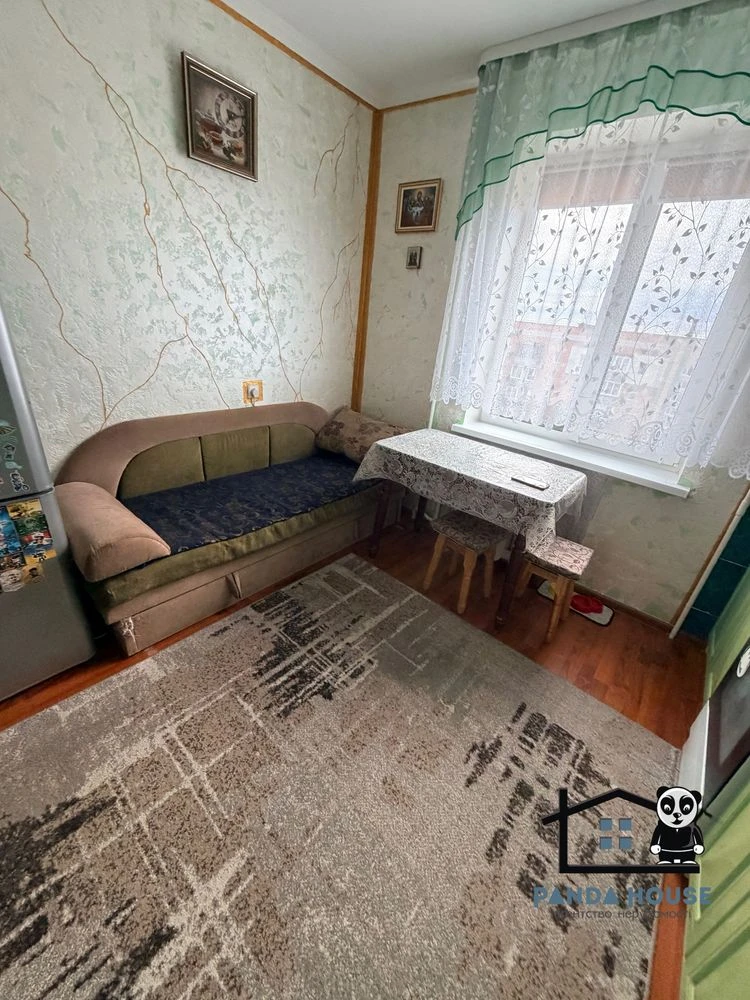 Продається 1-кімнатна квартира з меблями