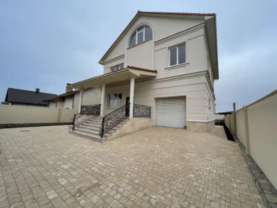 Sauvignon. House 488 sq.m. Under the final interior decoration.