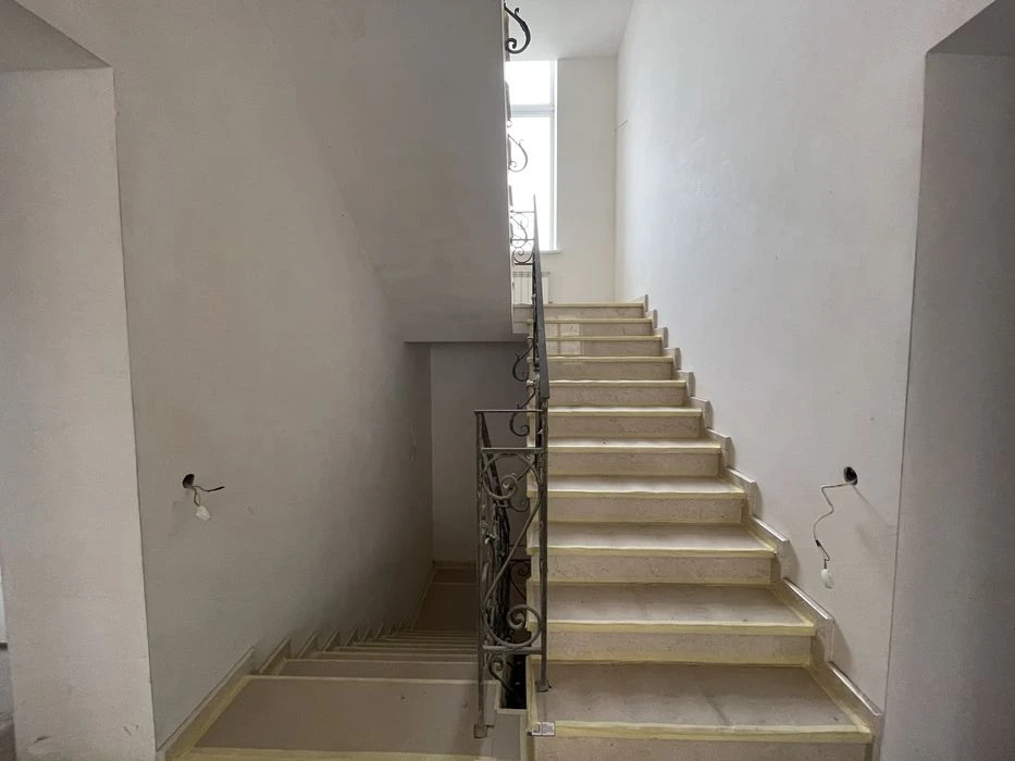 Sauvignon. House 488 sq.m. Under the final interior decoration.