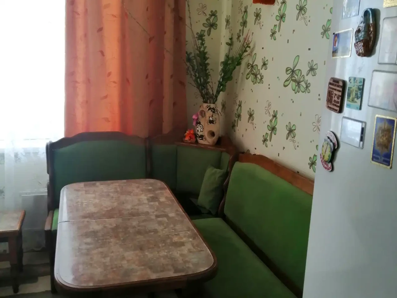 Продаж квартири 2-кімн. 50 м² 4/9 пов.
