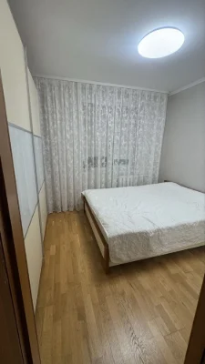 Продам трьохкімнатну квартиру м-Перемоги 12