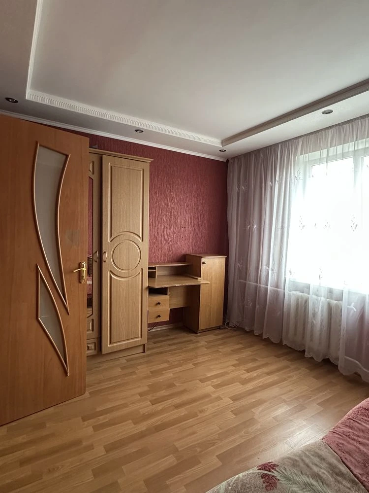 Продаж 2 кімнатної квартири Будівельники