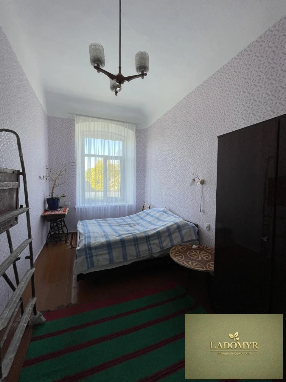 Продаж / Квартира / Незалежності, Острог
