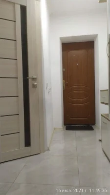 Продам квартиру 2 х кімнтану з меблями,район 2 школи