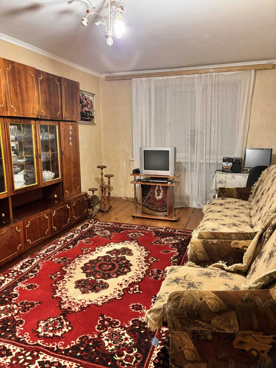 Продаж квартири 3-х кімнатної Сарни