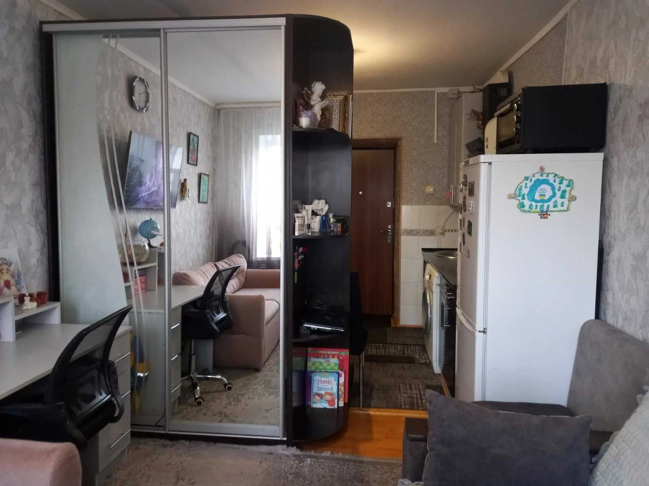 Продається затишна кімната-студія 18 м². Центр, вул. Європей