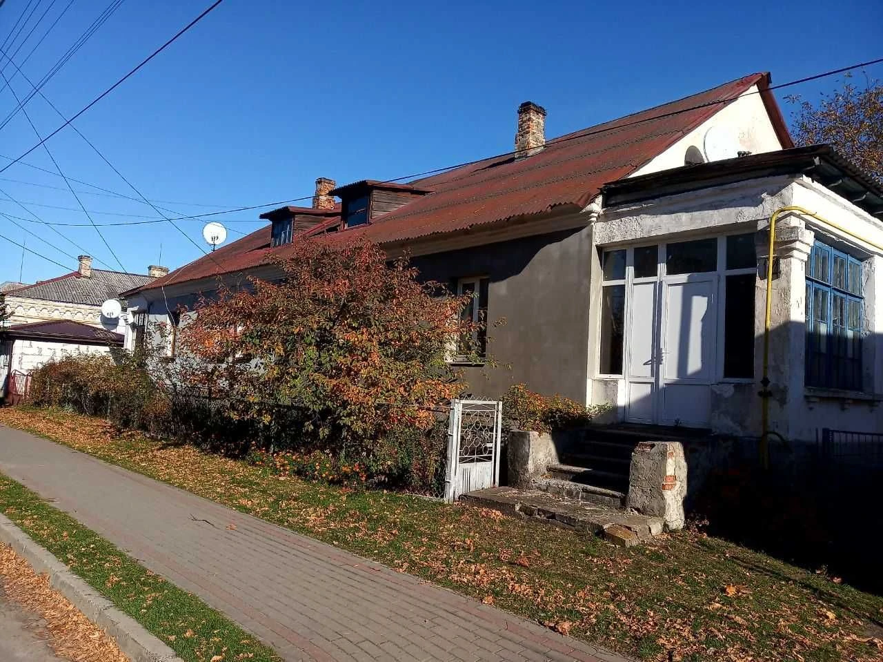 Продається будинок в центрі міста Сарни за адресою вул.Просв