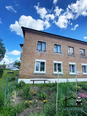 Продається  3-кімнатна квартира в затишному районі с. Катери