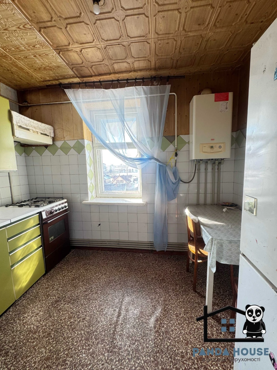 Продається 2-кімнатна квартира неподалік від центру міста