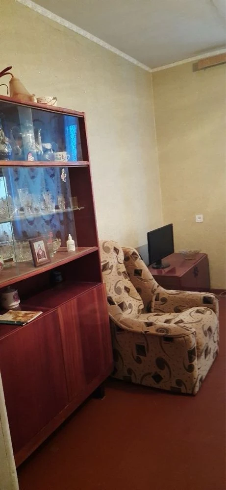 Urgent! House and apartment for sale in the town of Bilopolya