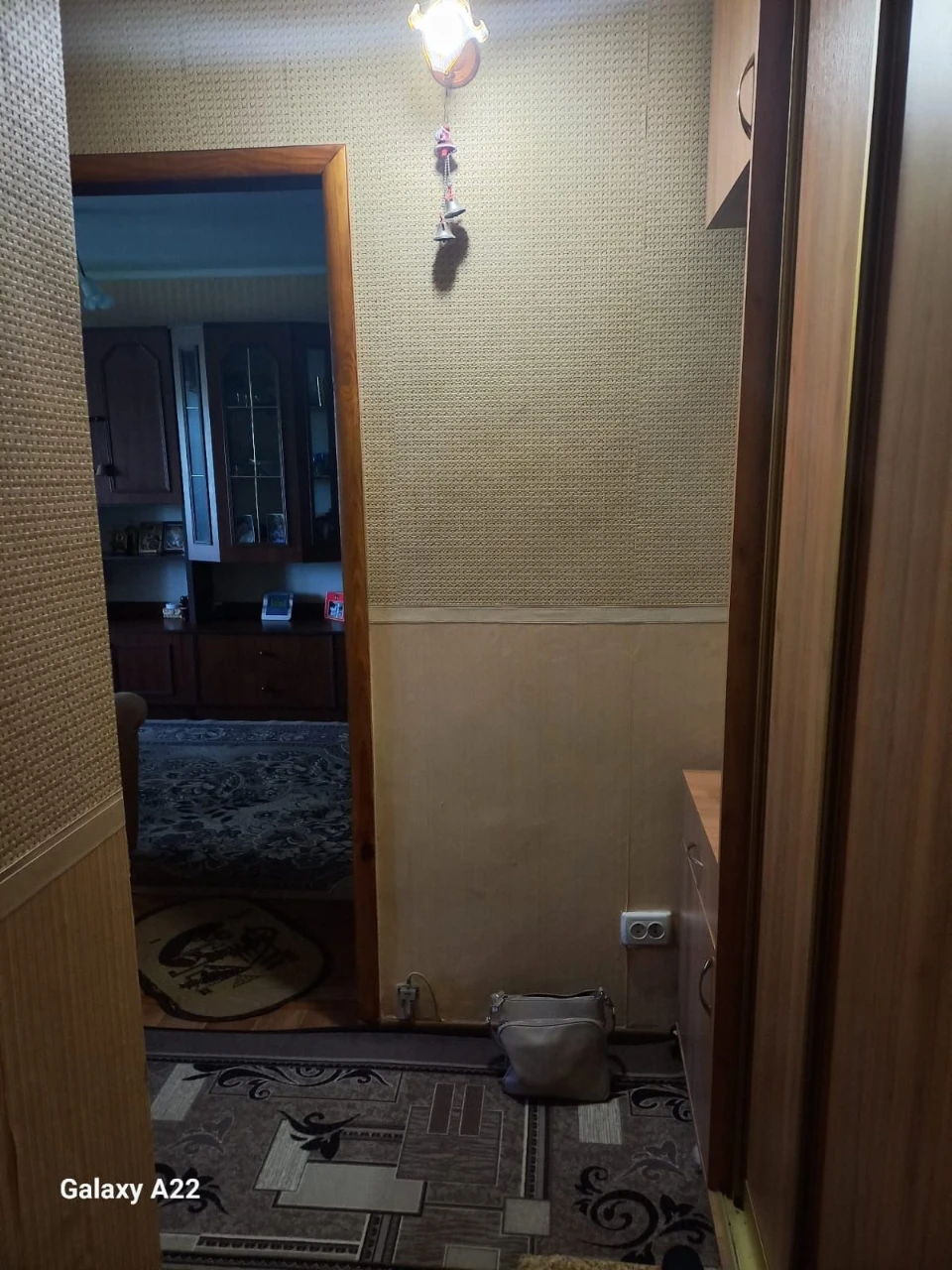 Продажа 2-комнатной квартиры на 2 этаже в центре