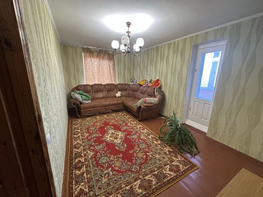 Продаж квартири з індивідуальним опаленням + гараж