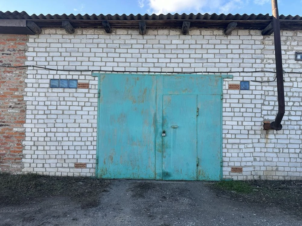 Продаж квартири з індивідуальним опаленням + гараж