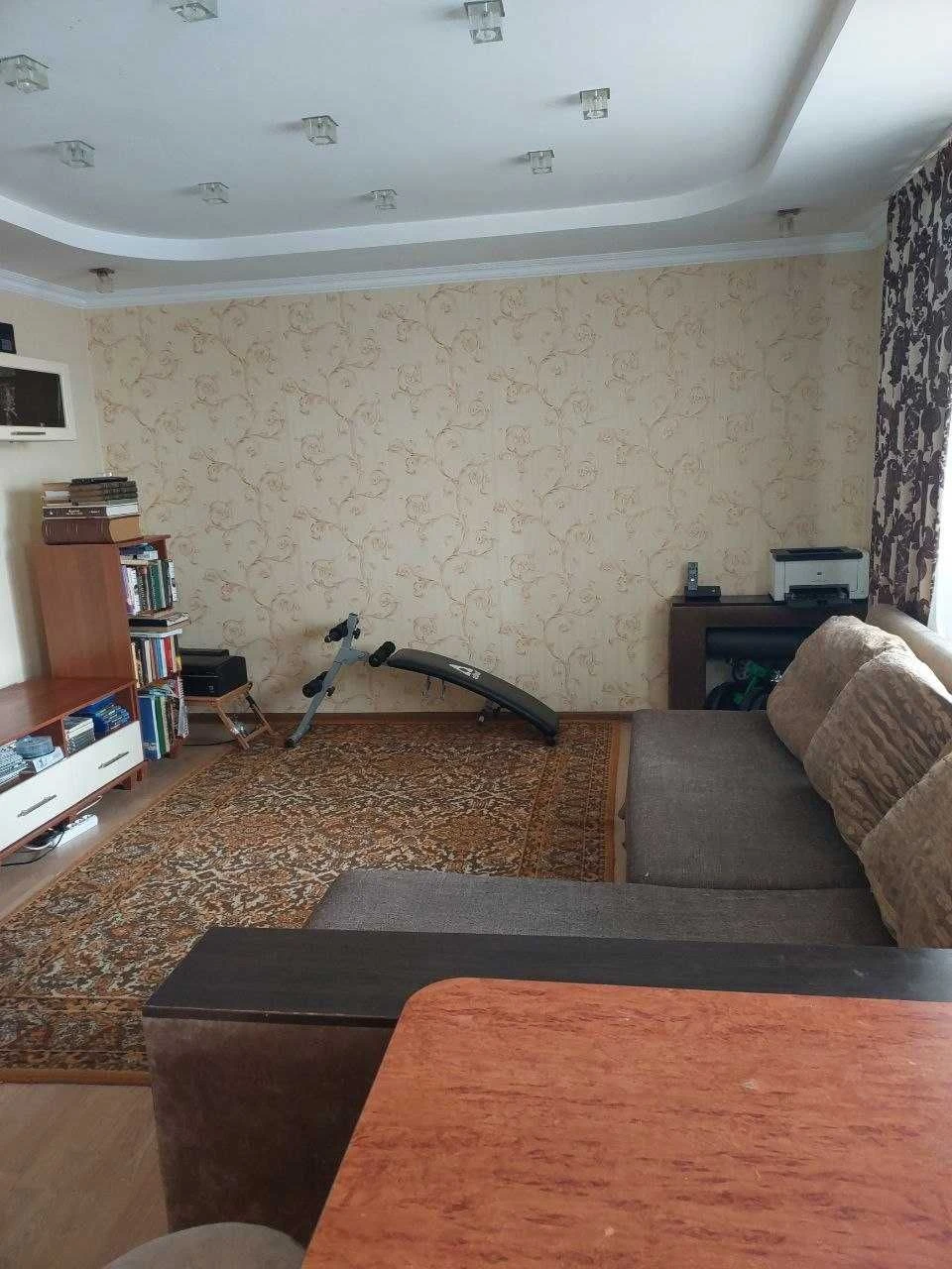 Продается трехкомнатная квартира площадью 63,4 кв