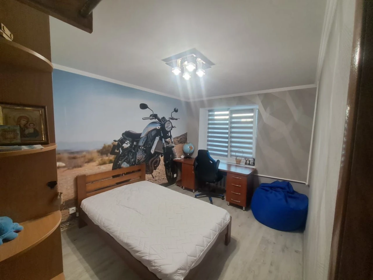 Spacious 3-bedroom apartment for sale
