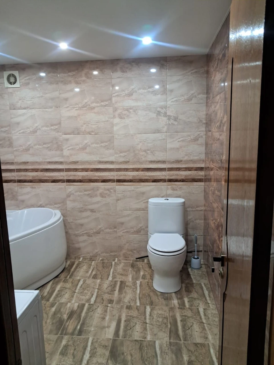 Spacious 3-bedroom apartment for sale
