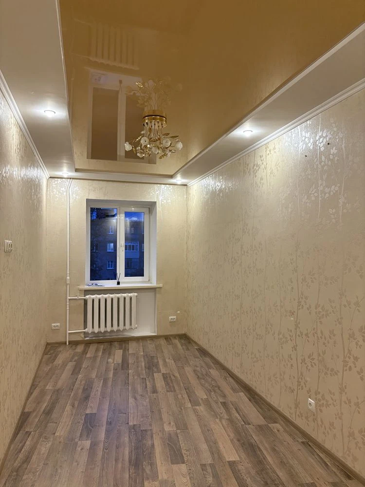 Продам 3-кімнатну квартиру 54,9 м2,проспект Миру, Конотоп (б