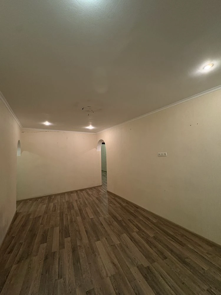 Продам 3-кімнатну квартиру 54,9 м2,проспект Миру, Конотоп (б