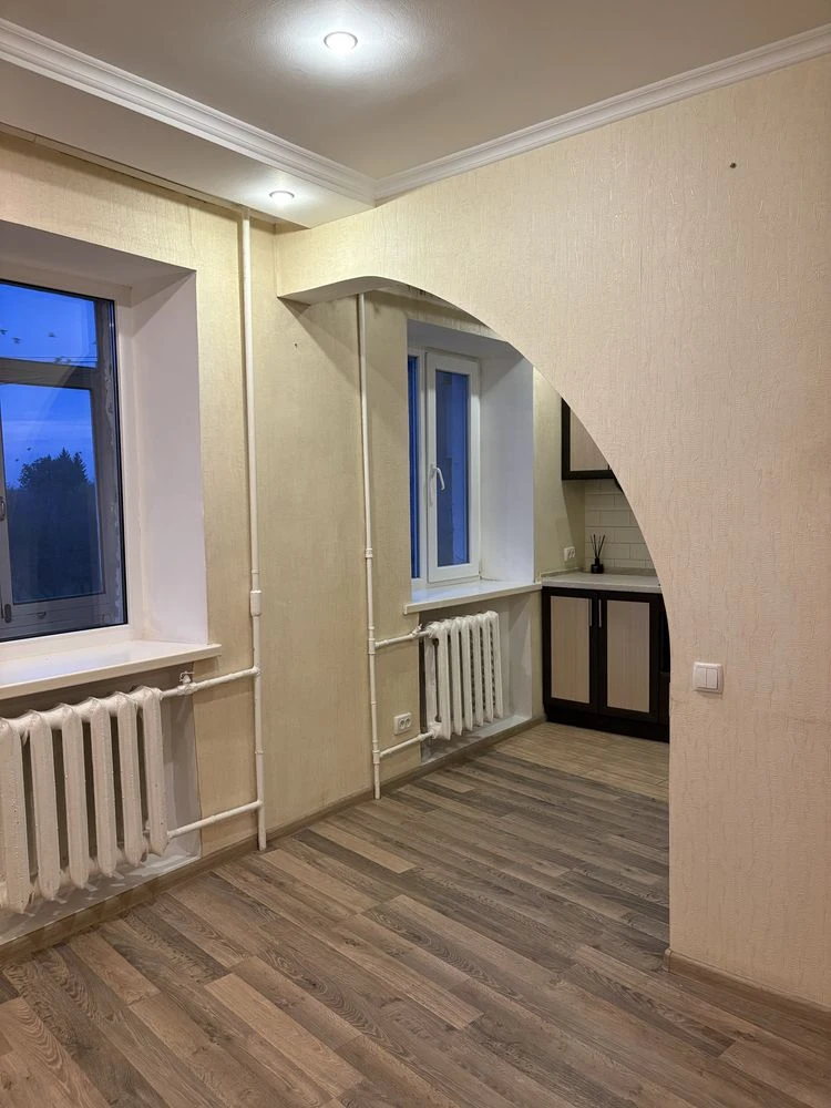 Продам 3-кімнатну квартиру 54,9 м2,проспект Миру, Конотоп (б