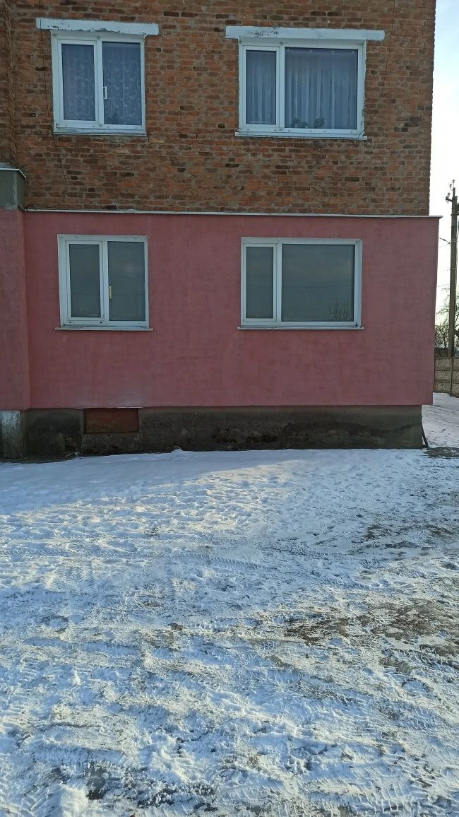 Продам 2-кімнатну квартиру-гуртожиток у м.Конотоп,район Загр