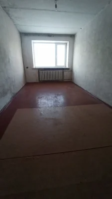 Продам 2-кімнатну квартиру-гуртожиток у м.Конотоп,район Загр