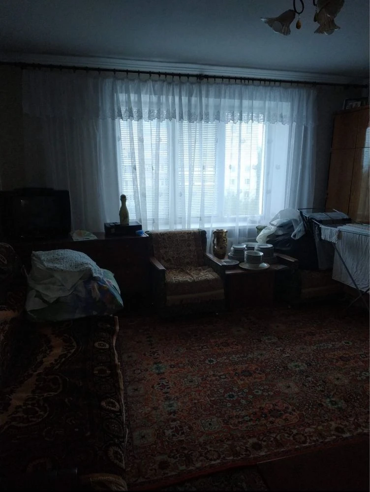Терміново продам однокімнатну квартиру м. Конотоп, в районі