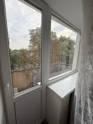 ПРОДАМ 2-КОМНАТНУЮ квартиру  в конотопе   — РАЙОН ЦРБ  14000
